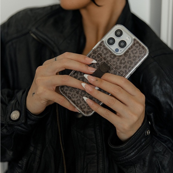 WalliCase Leopard Print Phone Case with Card Holder for iPhone 15 Pro Max - Picture 3 of 3